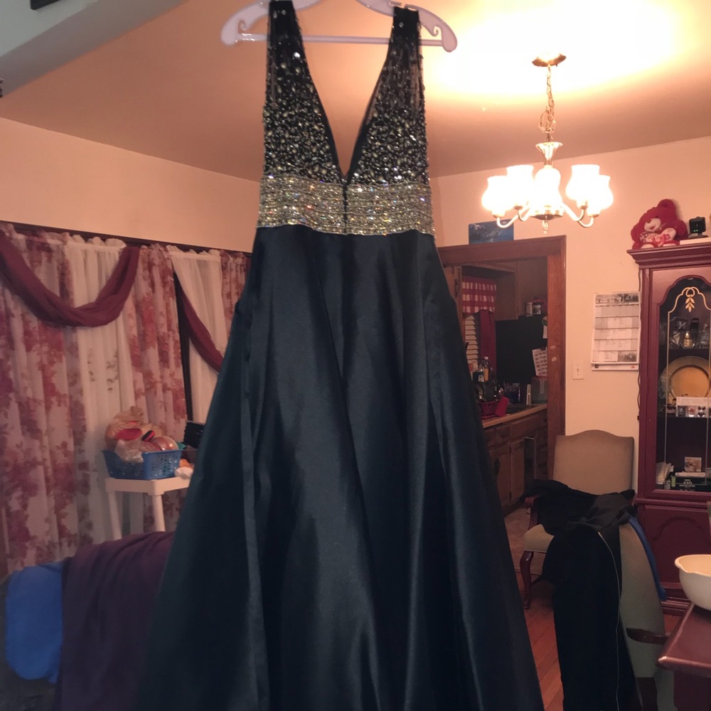 Prom Dress!! - Picture 3 of 5